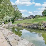 Grange Spacieuse Et Elegante